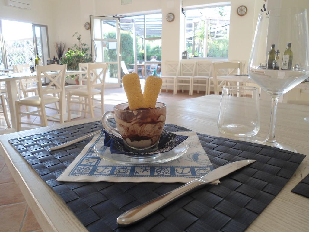 Le Esperidi Camping Ecoresort Marina Di Bibbona Exteriör bild