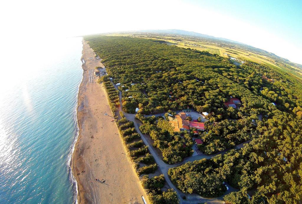 Le Esperidi Camping Ecoresort Marina Di Bibbona Exteriör bild