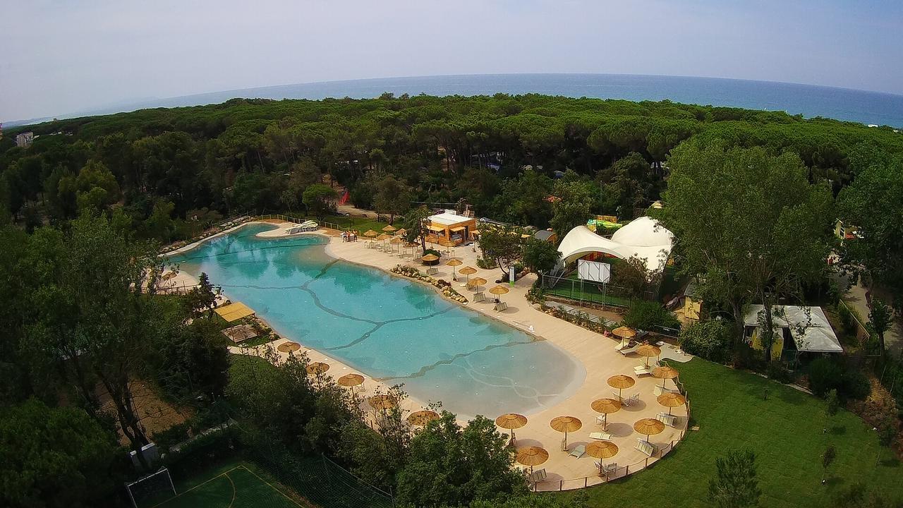 Le Esperidi Camping Ecoresort Marina Di Bibbona Exteriör bild